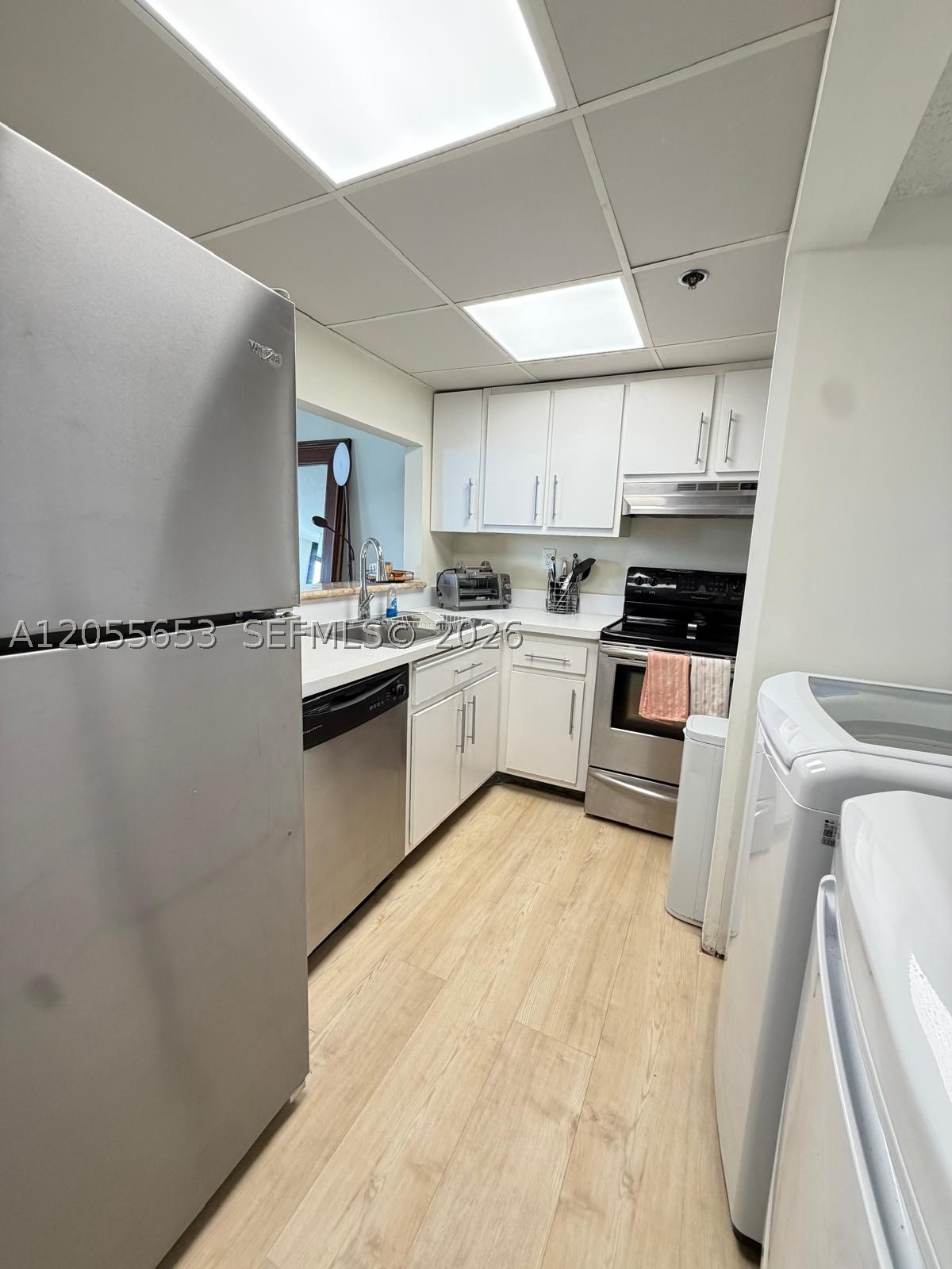 540 Brickell Key Dr #1418, Miami FL 33131