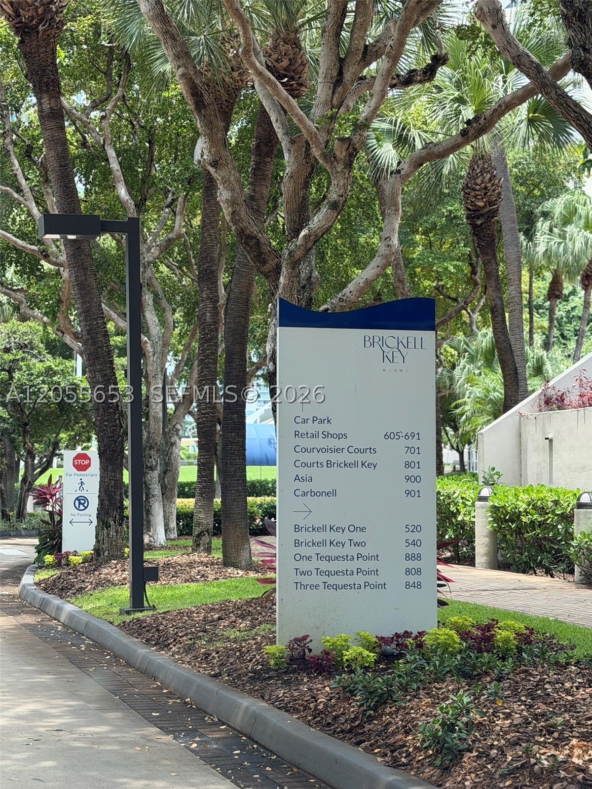540 Brickell Key Dr #1418, Miami FL 33131