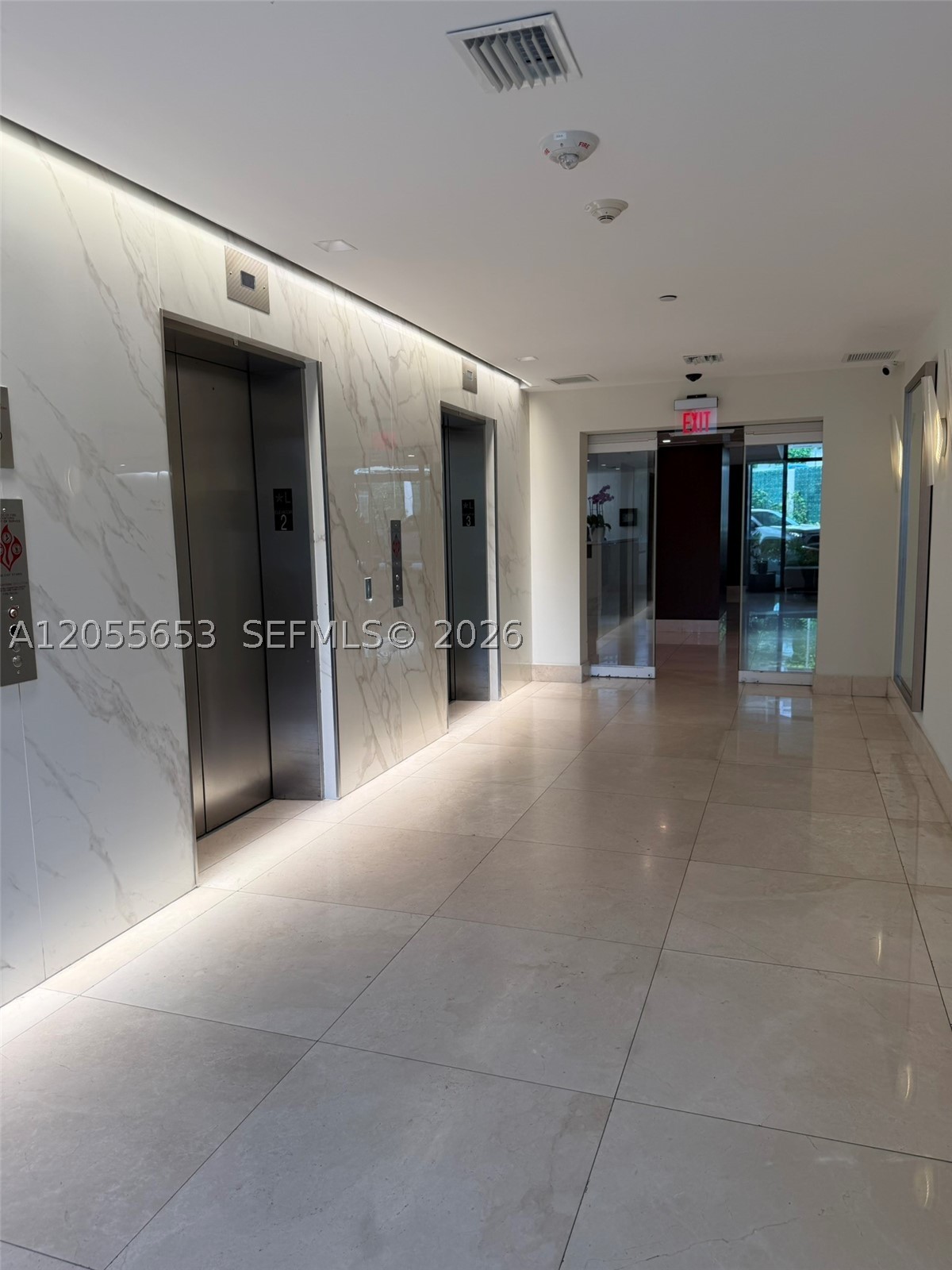 540 Brickell Key Dr #1418, Miami FL 33131