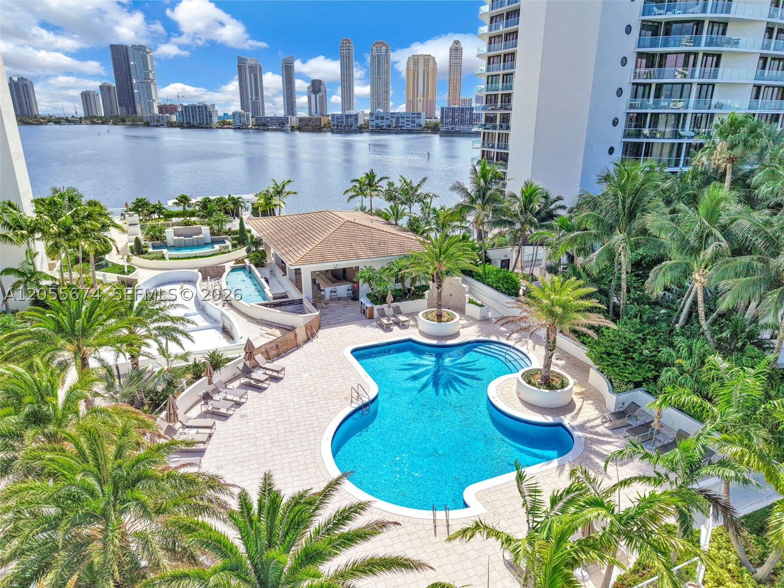 3000 Island Blvd #505, Aventura FL 33160