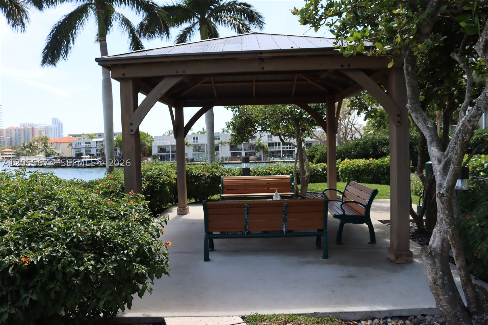 3000 Island Blvd #505, Aventura FL 33160