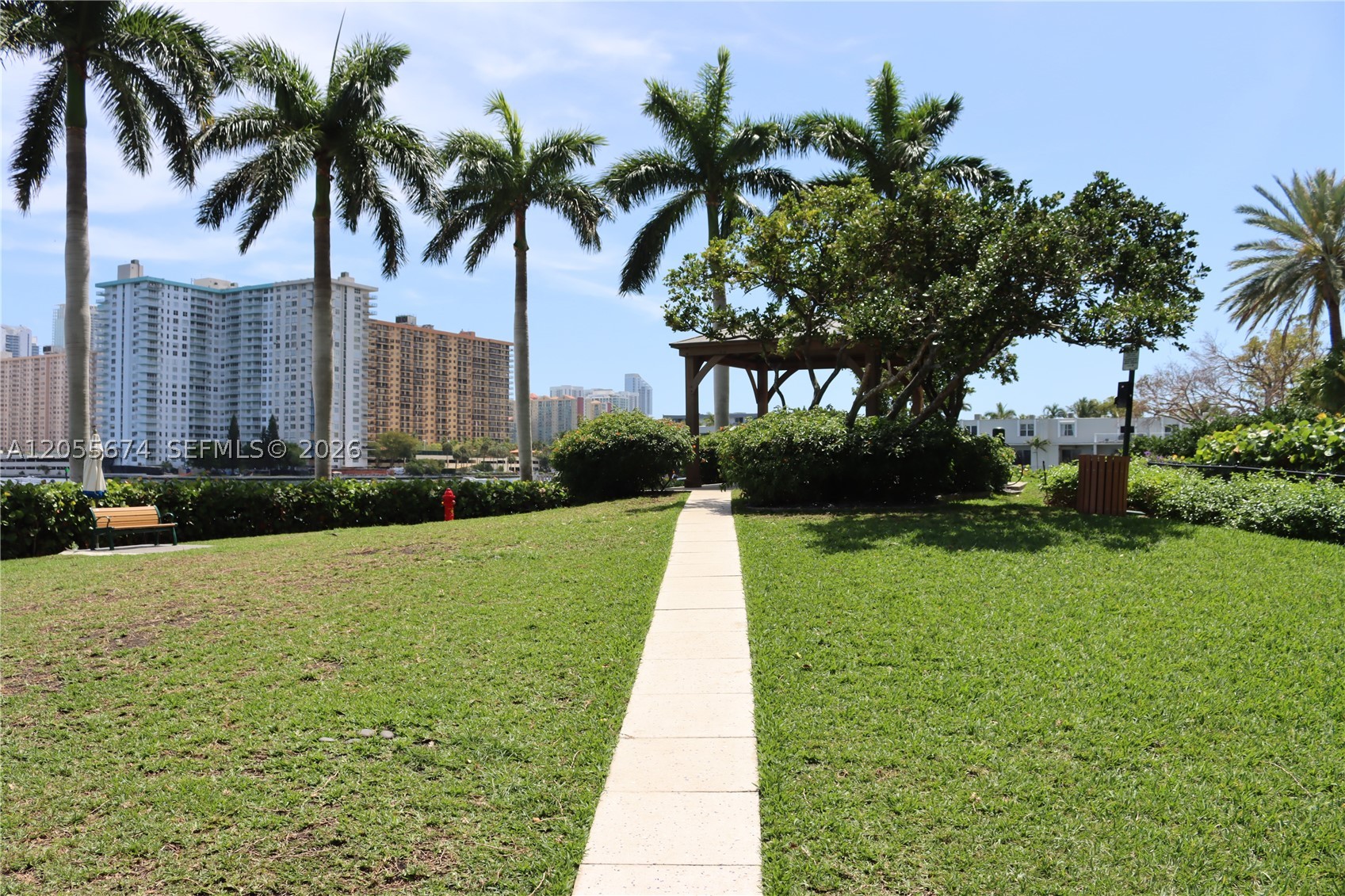 3000 Island Blvd #505, Aventura FL 33160