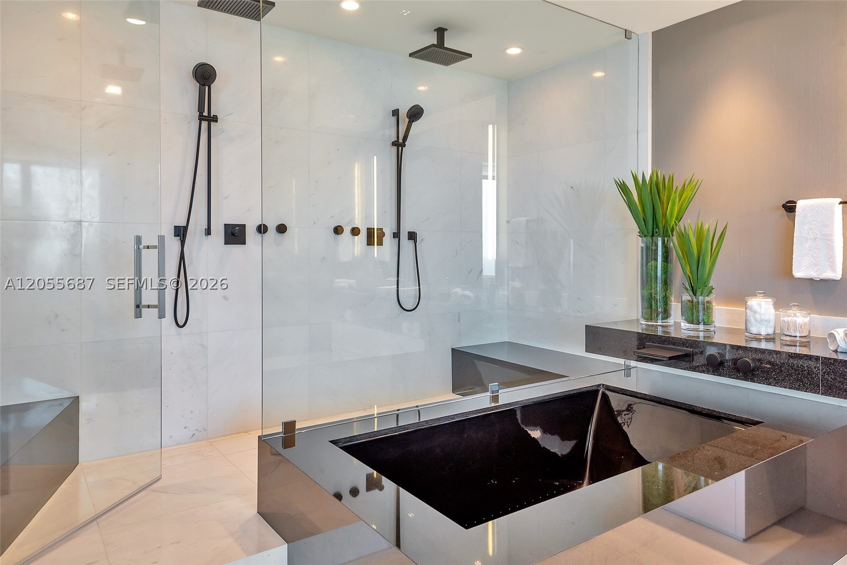 18555 Collins Ave #4705, Sunny Isles Beach FL 33160
