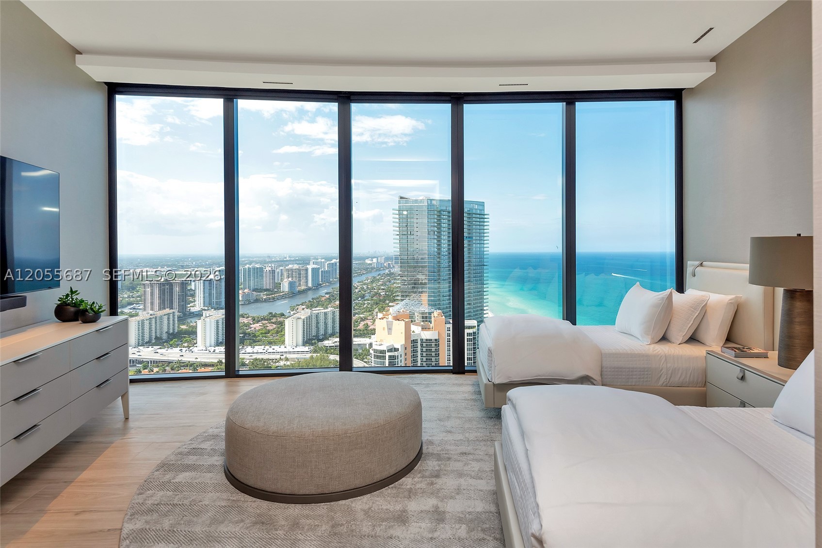 18555 Collins Ave #4705, Sunny Isles Beach FL 33160