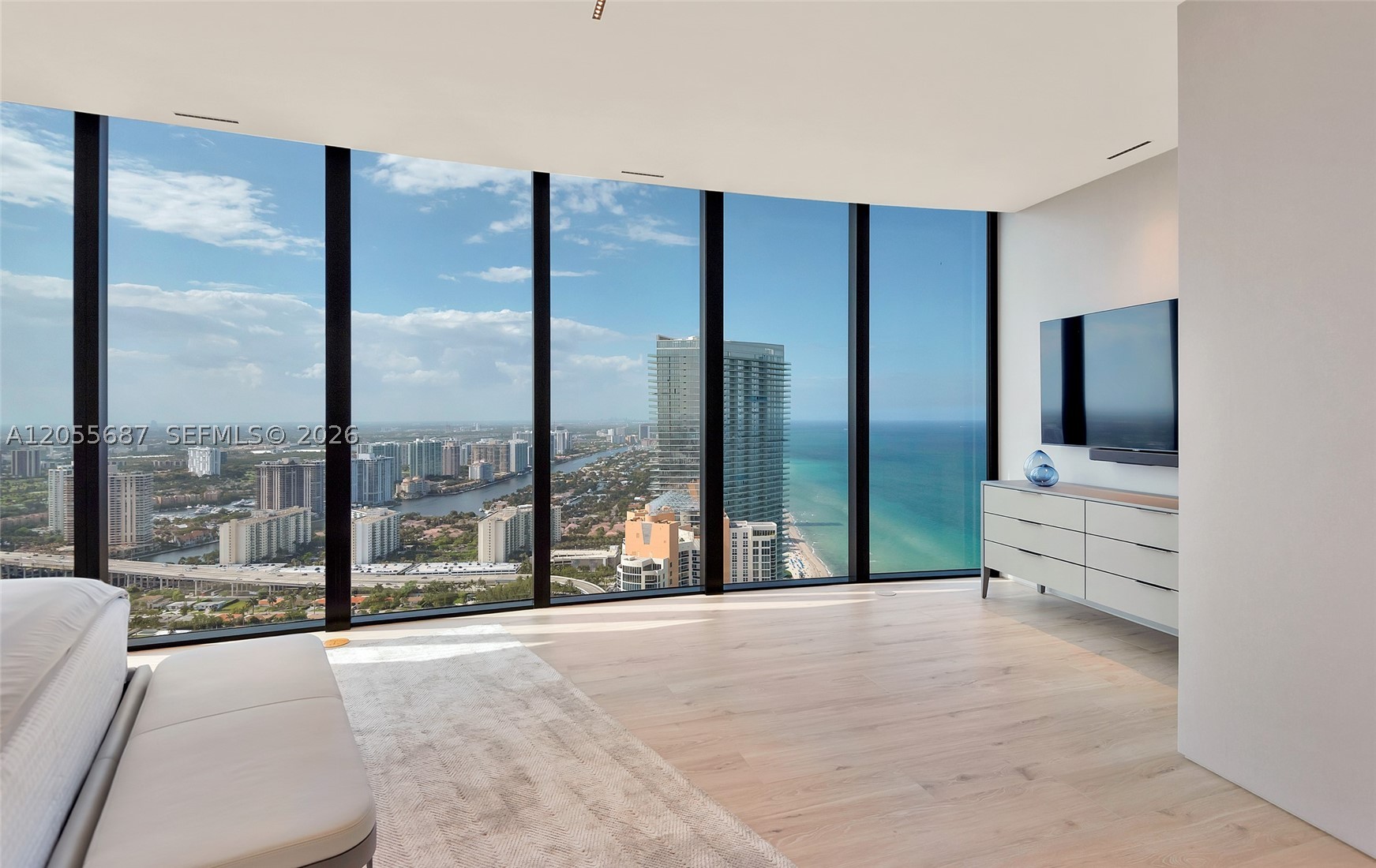 18555 Collins Ave #4705, Sunny Isles Beach FL 33160