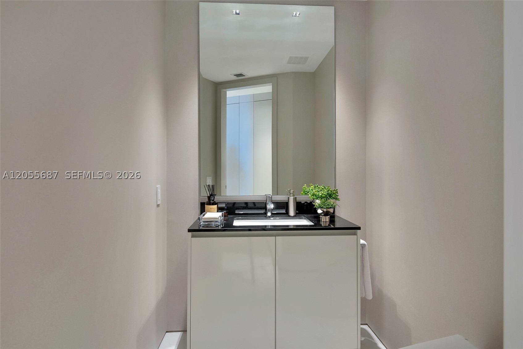 18555 Collins Ave #4705, Sunny Isles Beach FL 33160