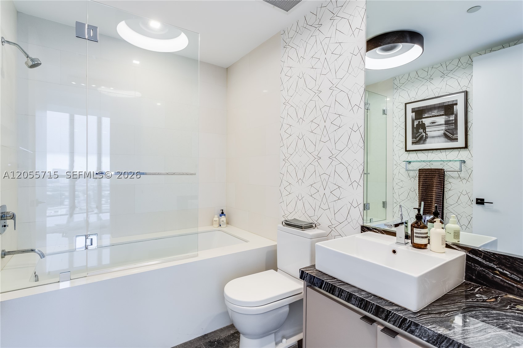 1100 Biscayne Blvd #2708, Miami FL 33132