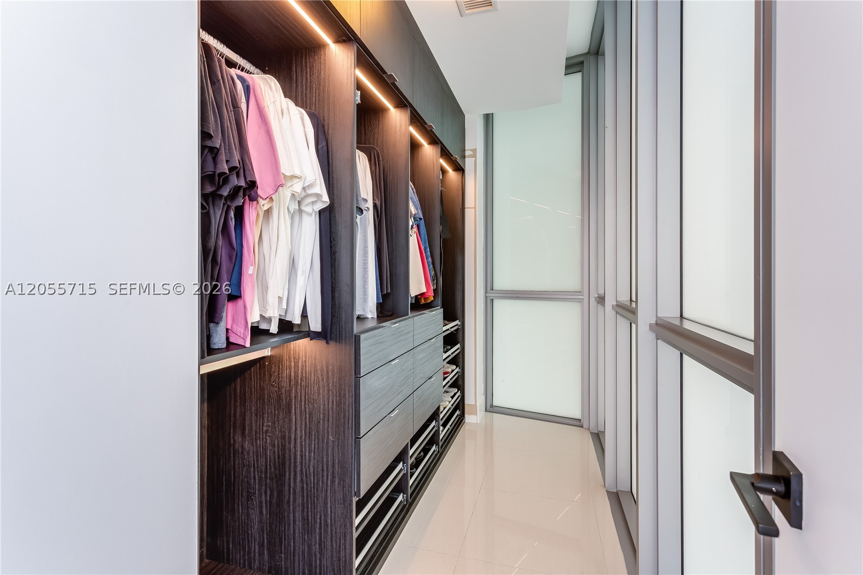 1100 Biscayne Blvd #2708, Miami FL 33132