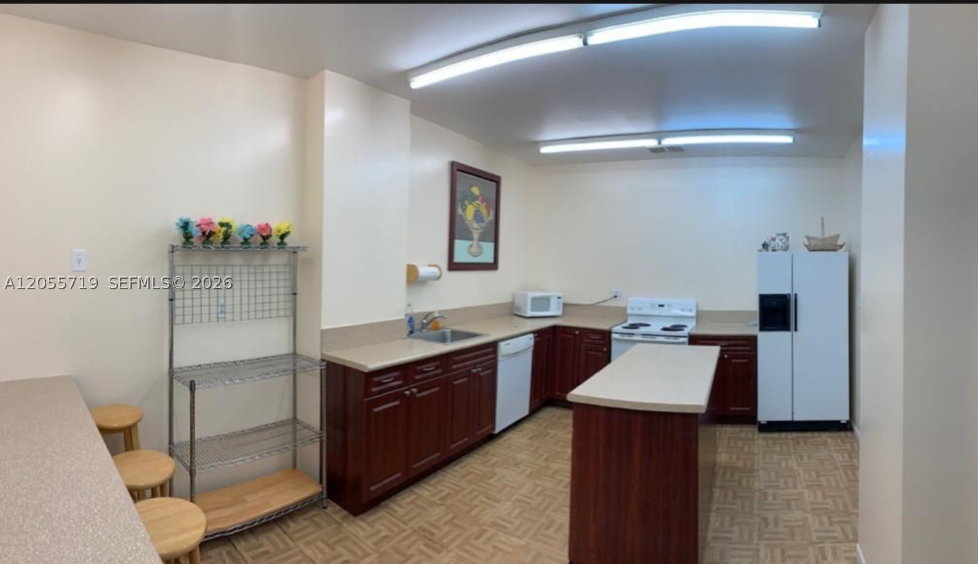 11930 N Bayshore Dr #1006, North Miami FL 33181