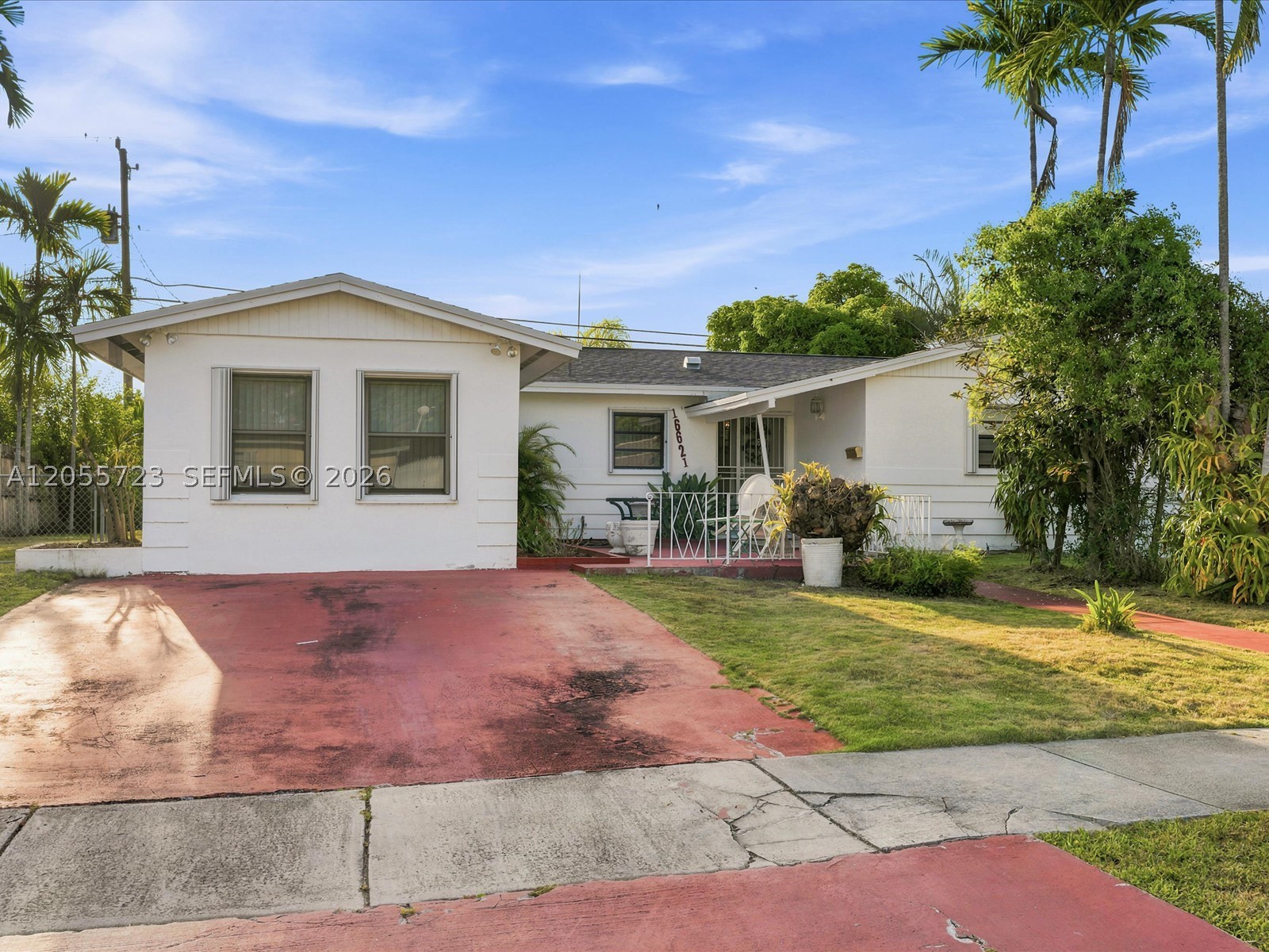 16621 SW 102nd Ave, Miami FL 33157