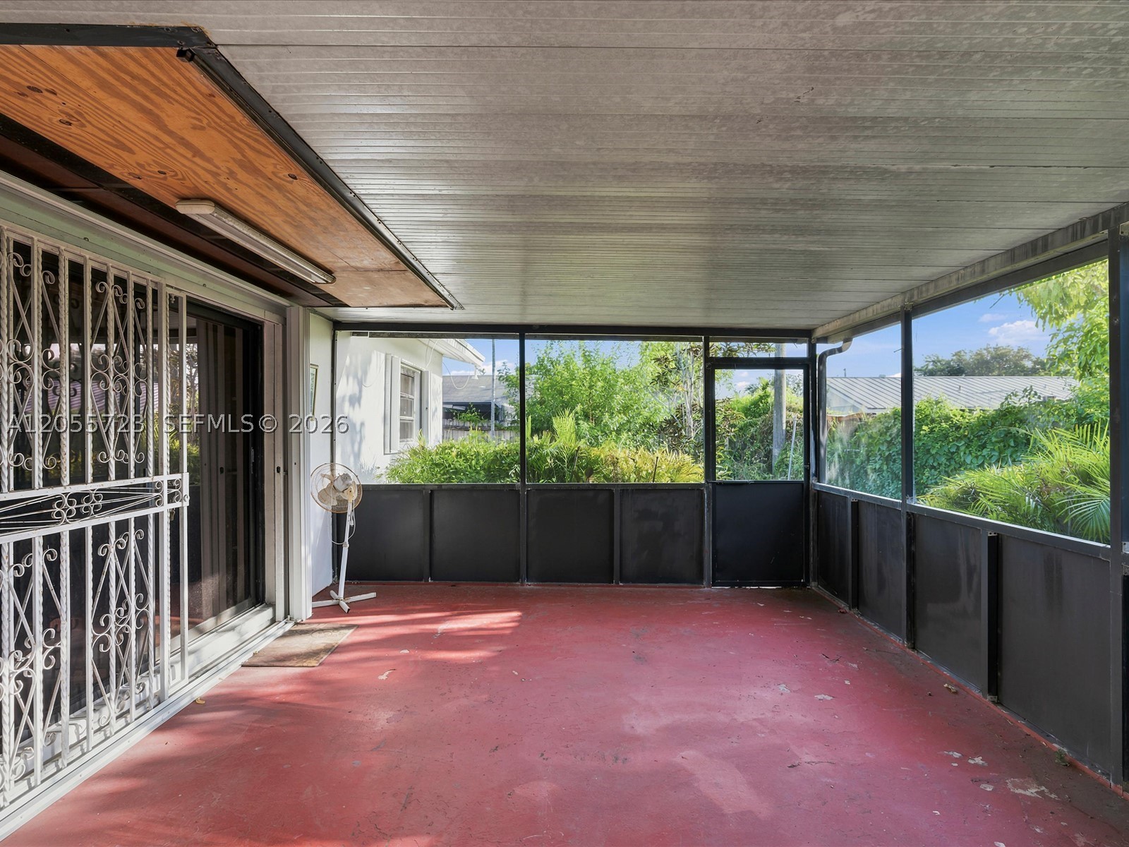 16621 SW 102nd Ave, Miami FL 33157