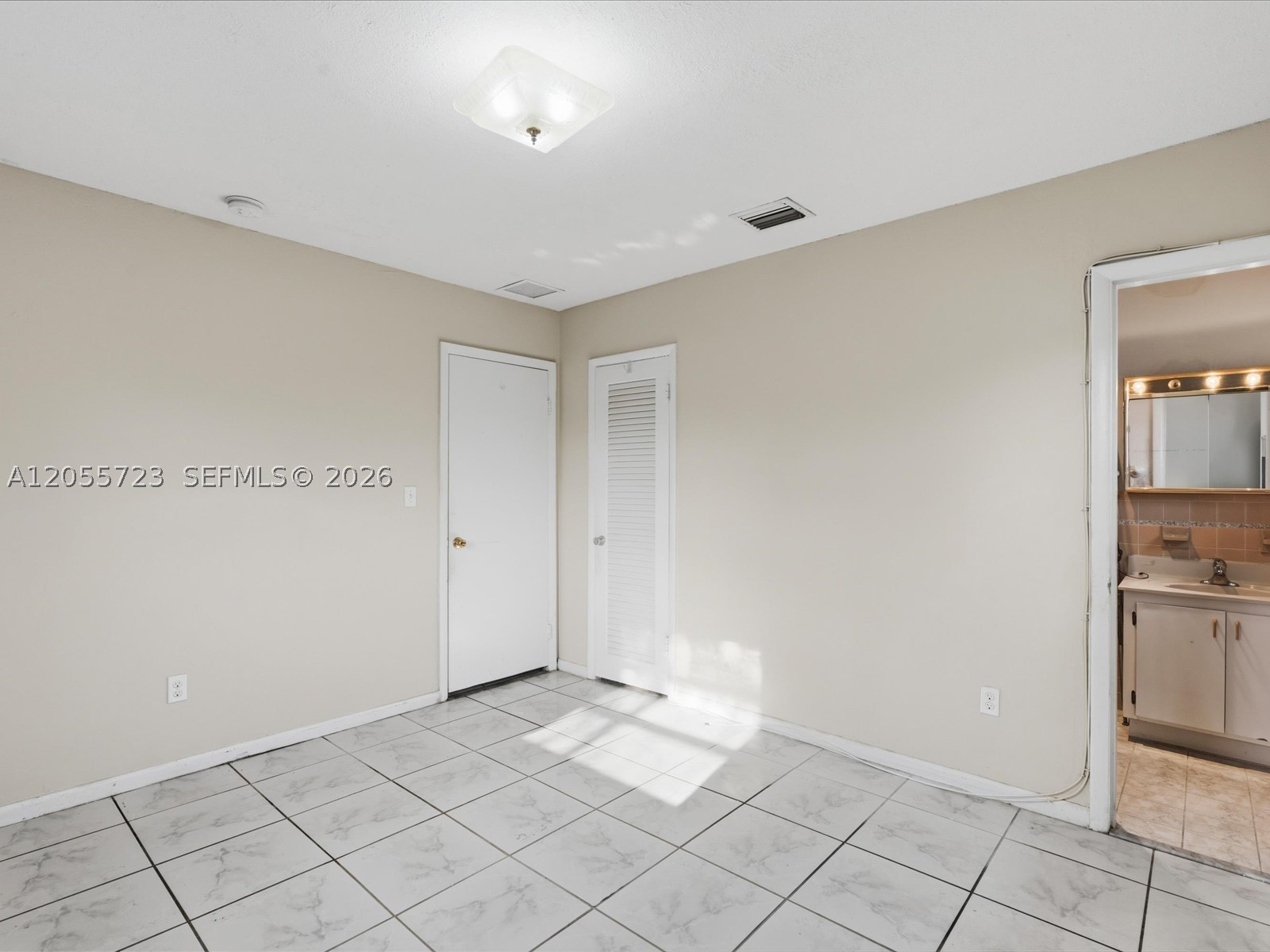 16621 SW 102nd Ave, Miami FL 33157