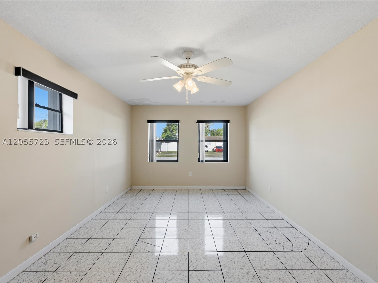 16621 SW 102nd Ave, Miami FL 33157