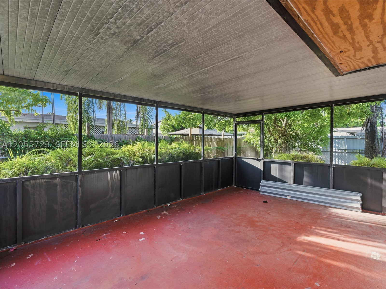 16621 SW 102nd Ave, Miami FL 33157