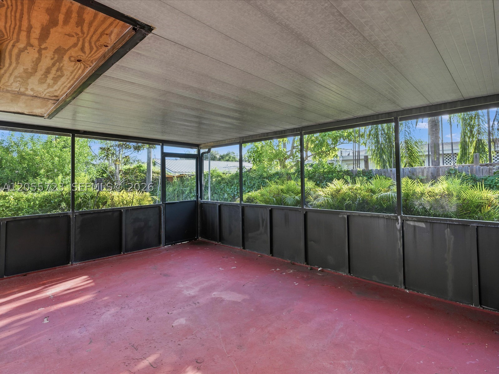16621 SW 102nd Ave, Miami FL 33157