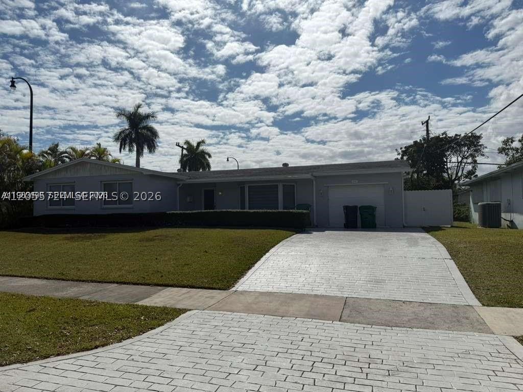 19020 SW 91st Ave #., Cutler Bay FL 33157