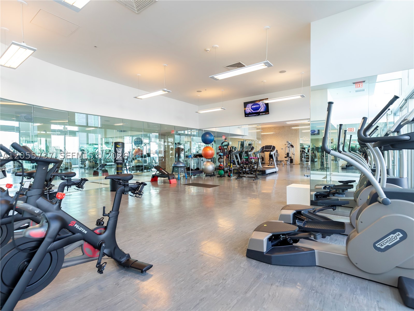 92 SW 3rd St #3901, Miami FL 33130