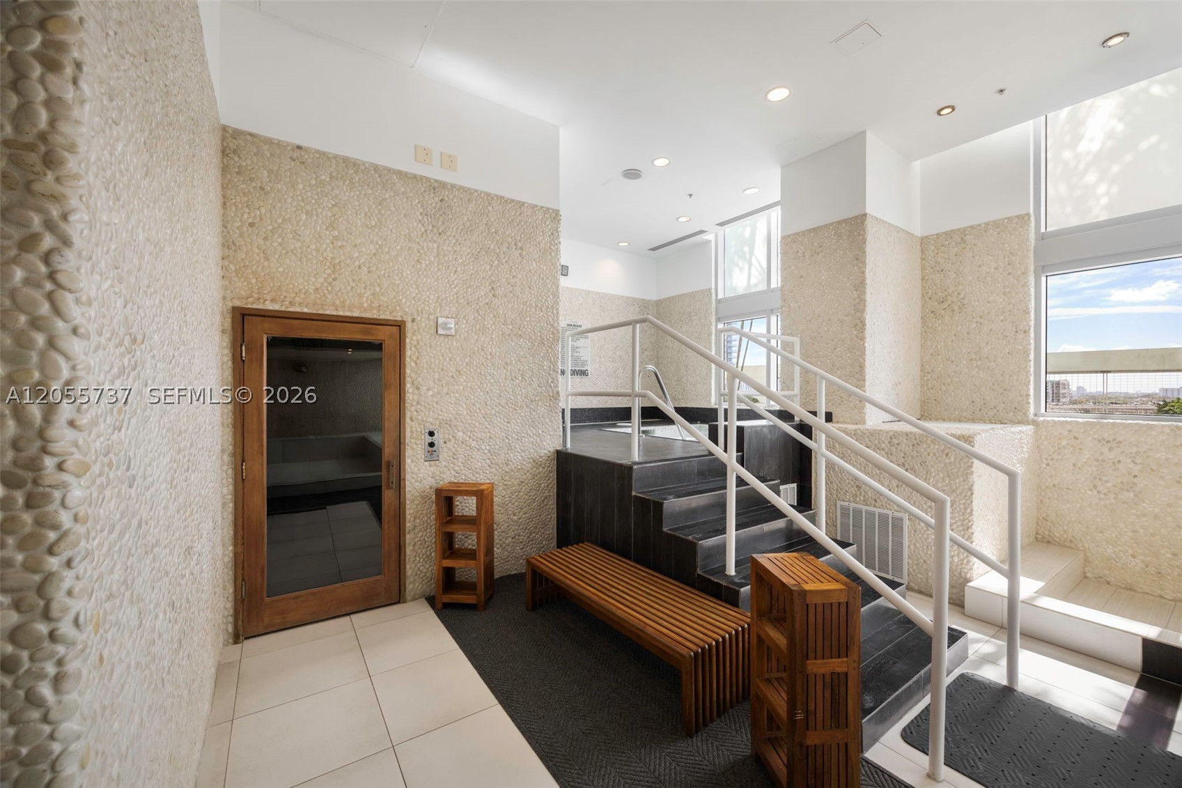 92 SW 3rd St #3901, Miami FL 33130