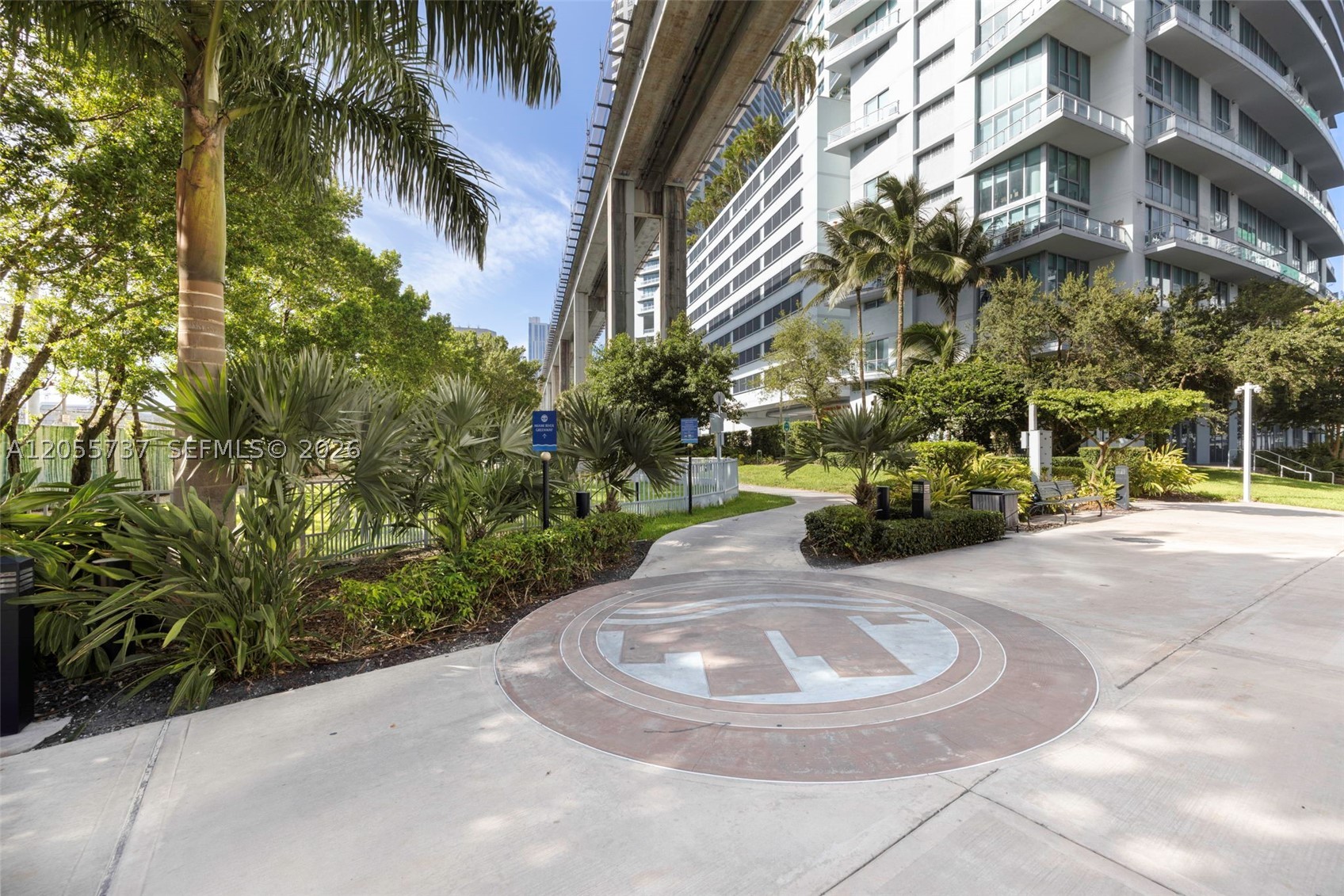 92 SW 3rd St #3901, Miami FL 33130