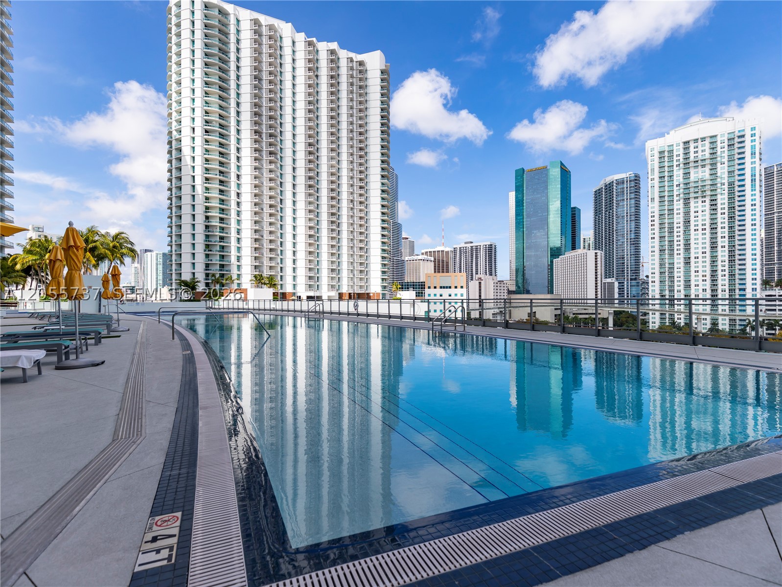 92 SW 3rd St #3901, Miami FL 33130