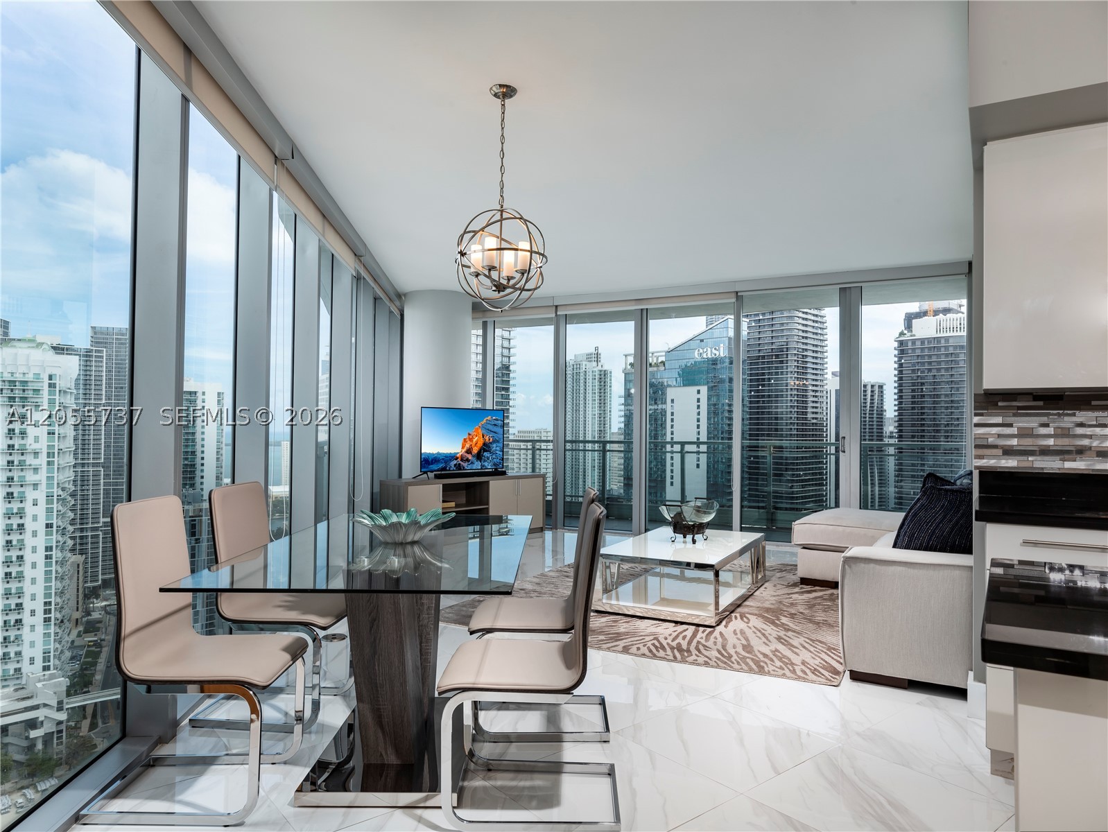 92 SW 3rd St #3901, Miami FL 33130