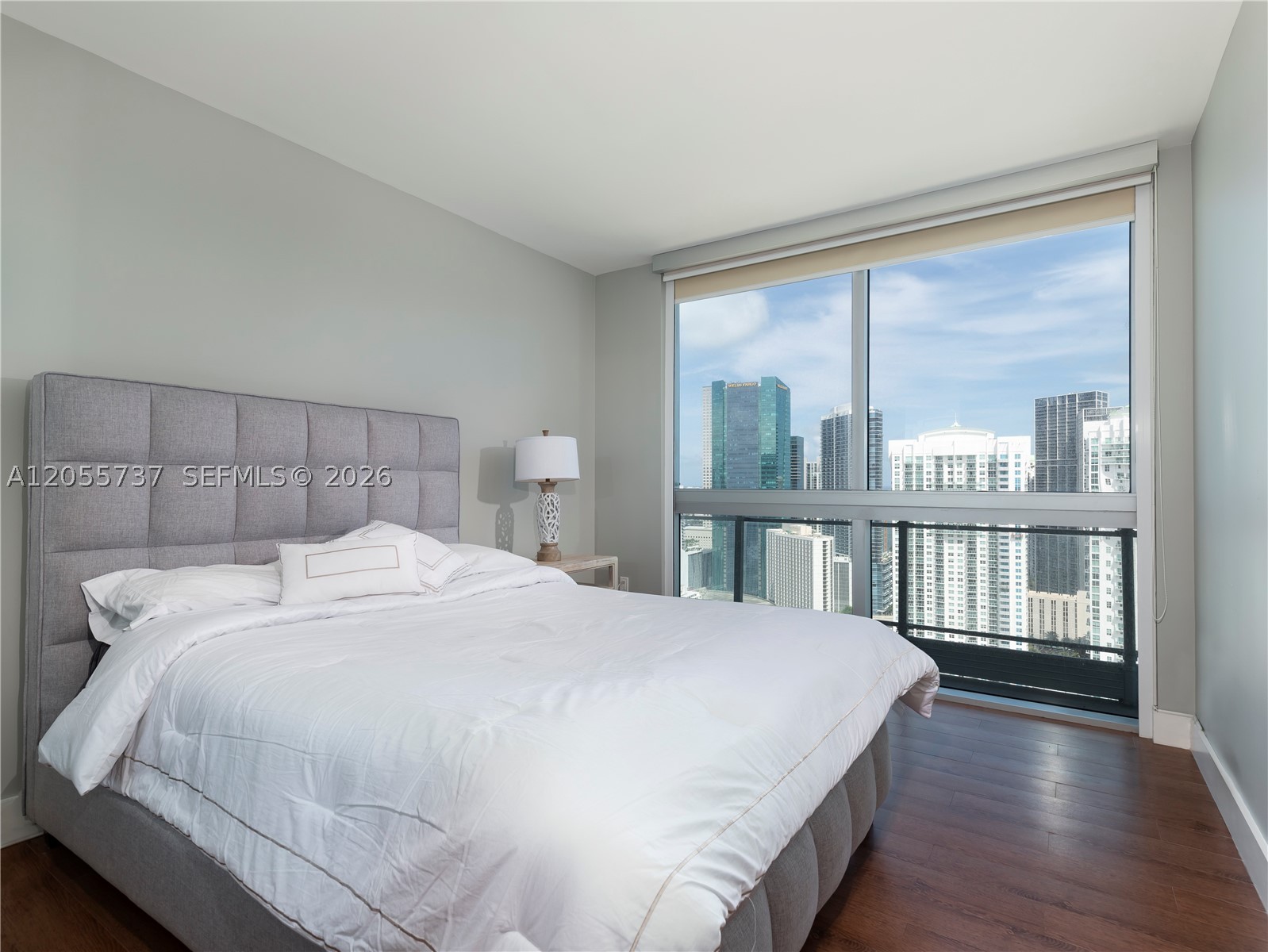 92 SW 3rd St #3901, Miami FL 33130