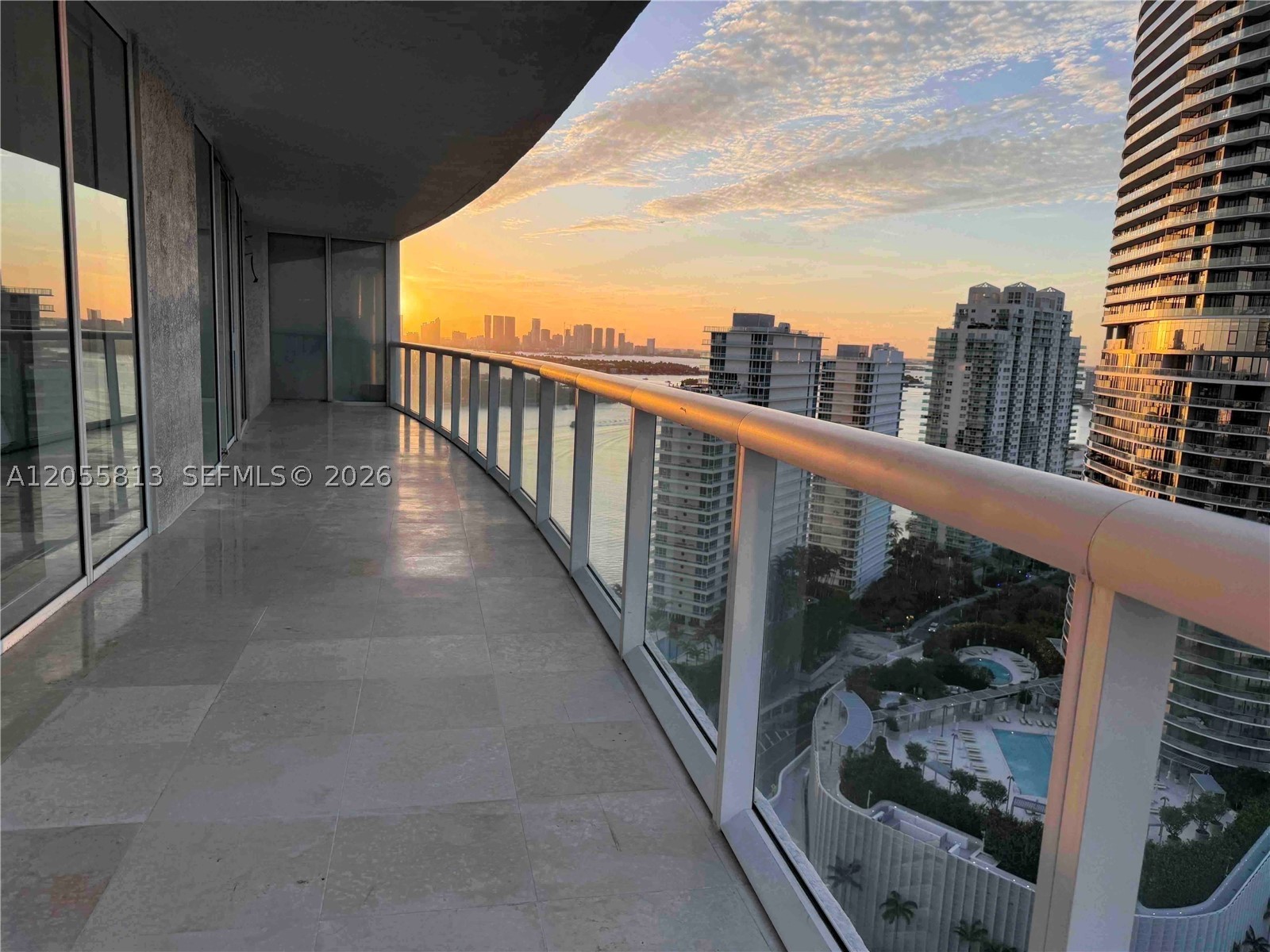 450 Alton Rd #2610, Miami Beach FL 33139