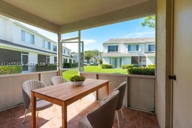 16640 Hemingway Dr #16640, Weston FL 33326