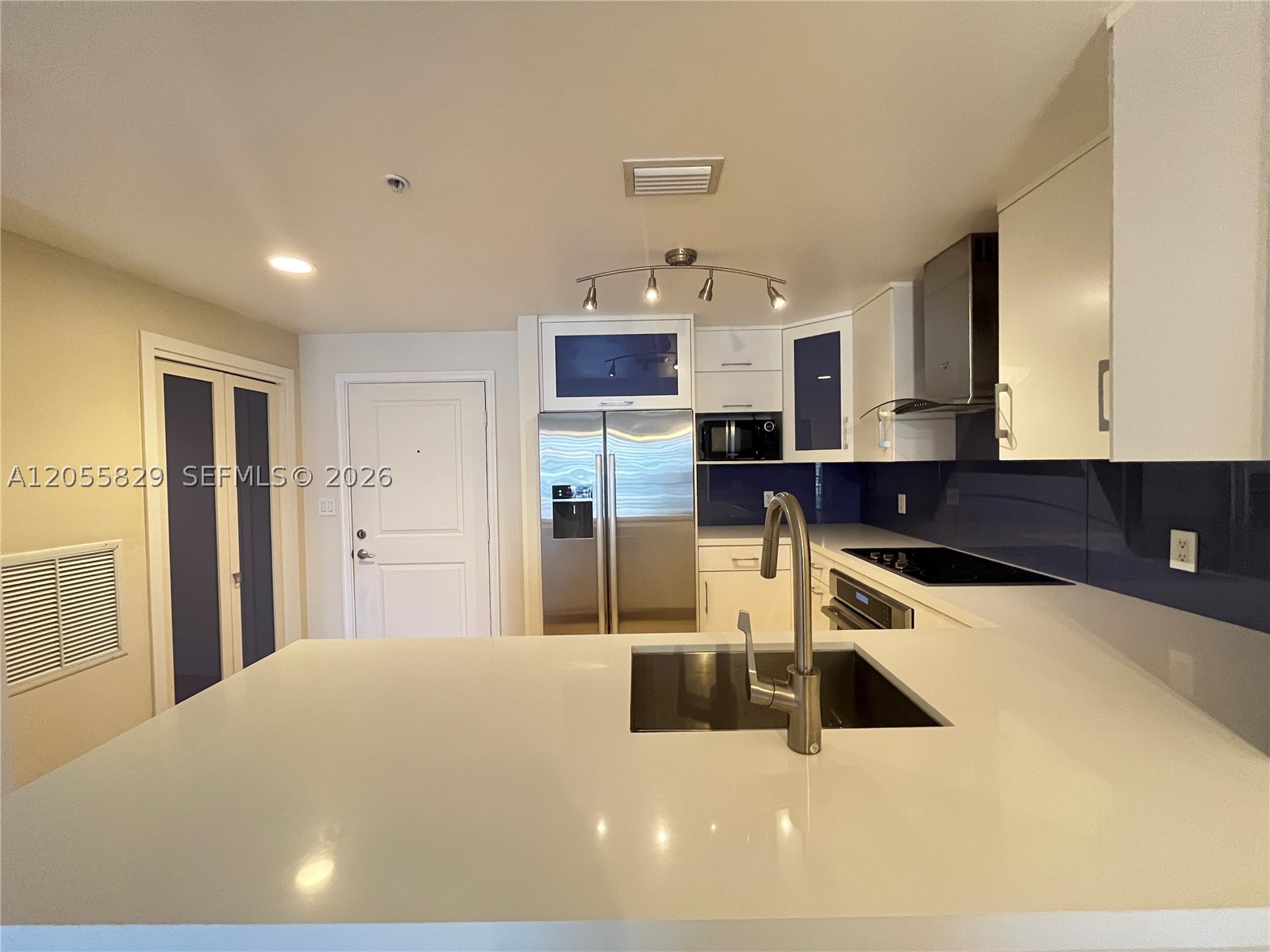 10 Aragon Ave #614, Coral Gables FL 33134