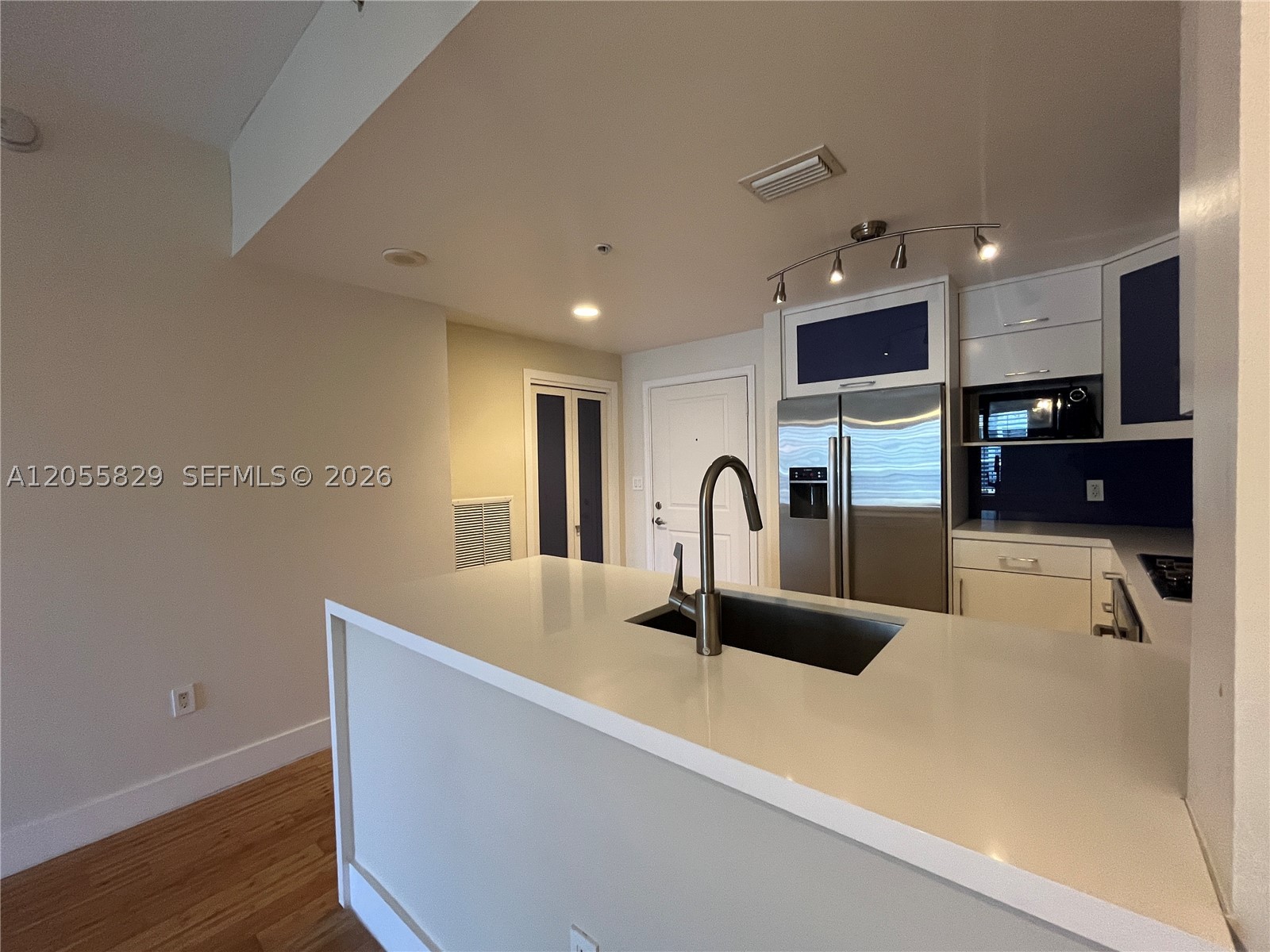 10 Aragon Ave #614, Coral Gables FL 33134