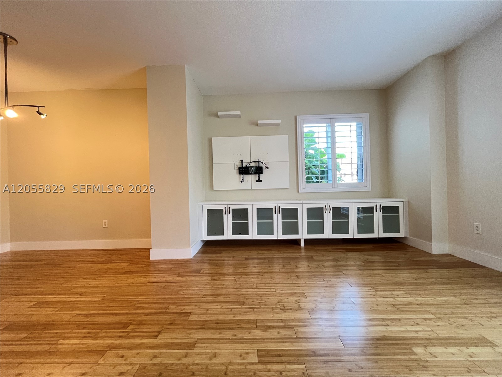 10 Aragon Ave #614, Coral Gables FL 33134