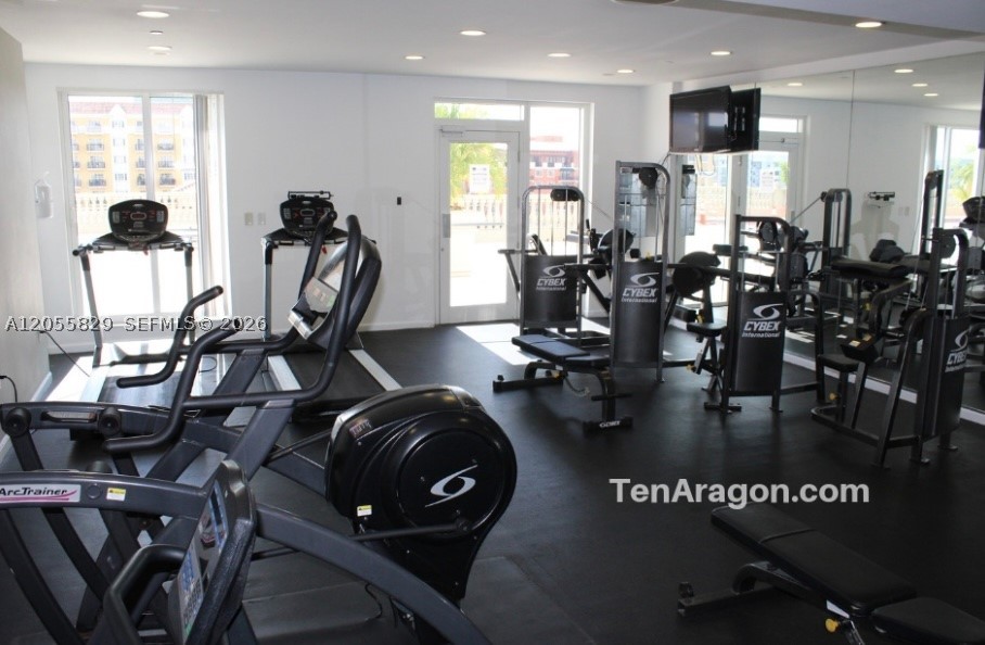 10 Aragon Ave #614, Coral Gables FL 33134