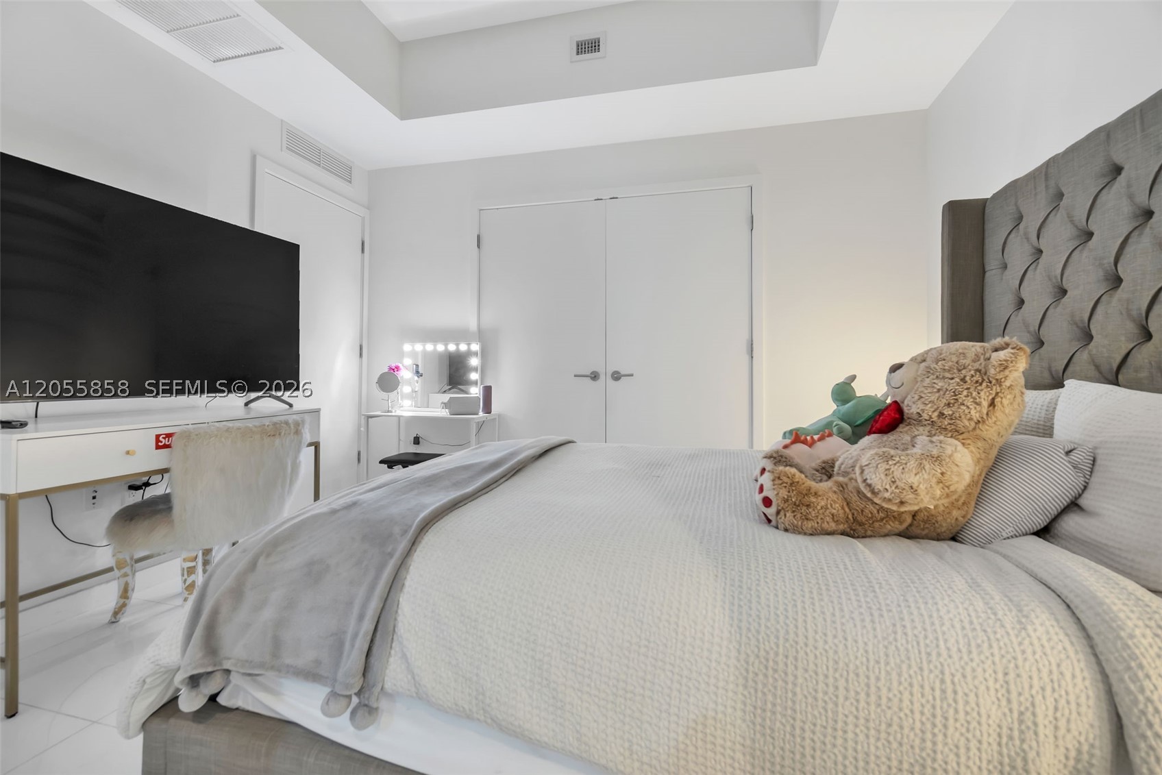 851 NE 1st Ave #806, Miami FL 33132