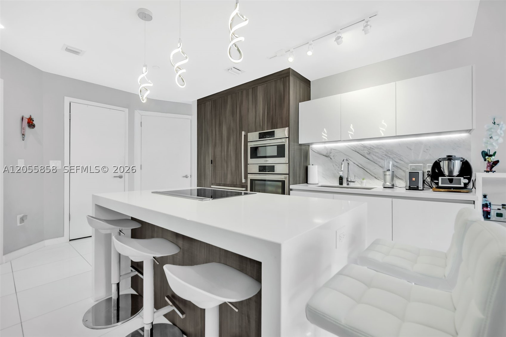 851 NE 1st Ave #806, Miami FL 33132