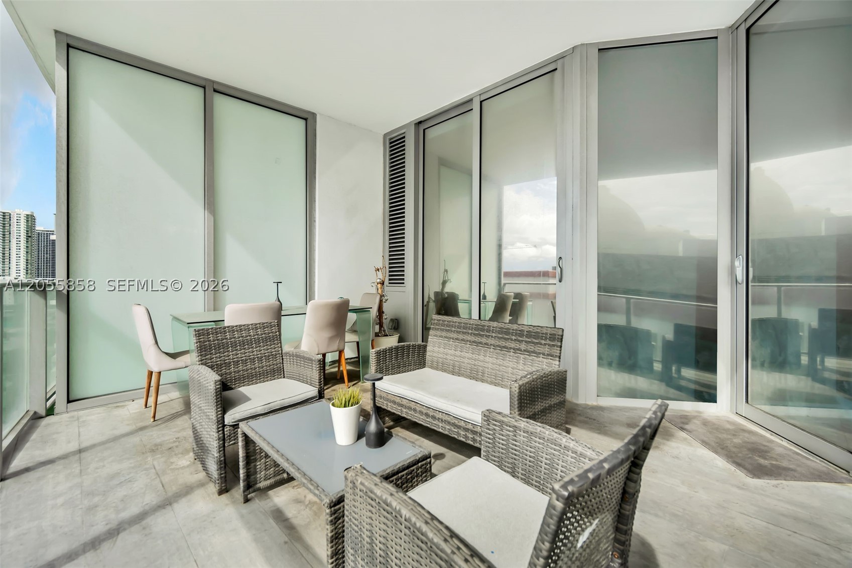 851 NE 1st Ave #806, Miami FL 33132