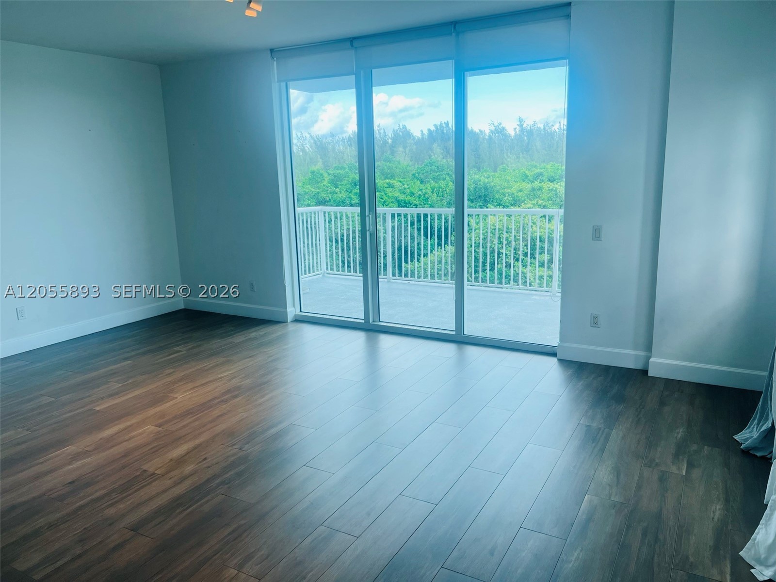 14951 Royal Oaks Ln #409, North Miami FL 33181