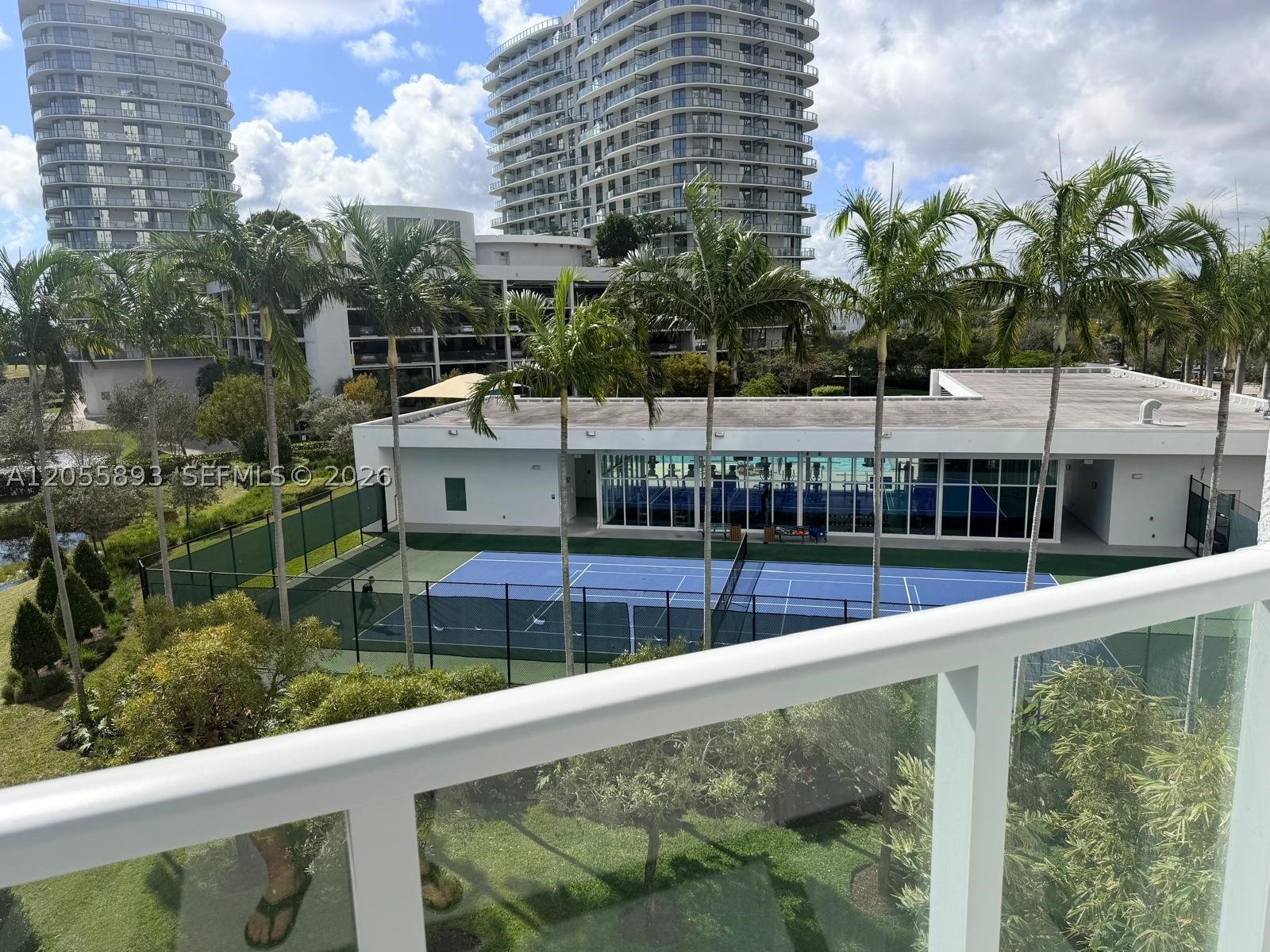 14951 Royal Oaks Ln #409, North Miami FL 33181