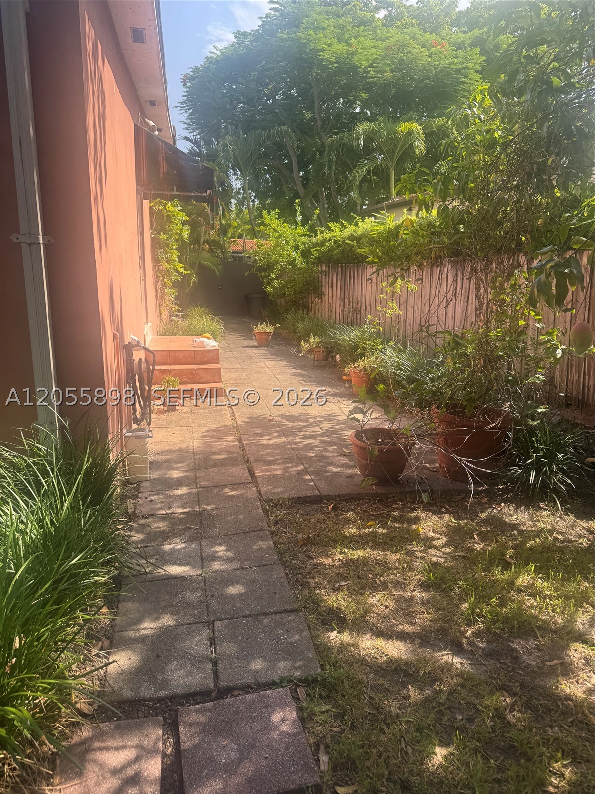 3611 SW 21st St, Miami FL 33145