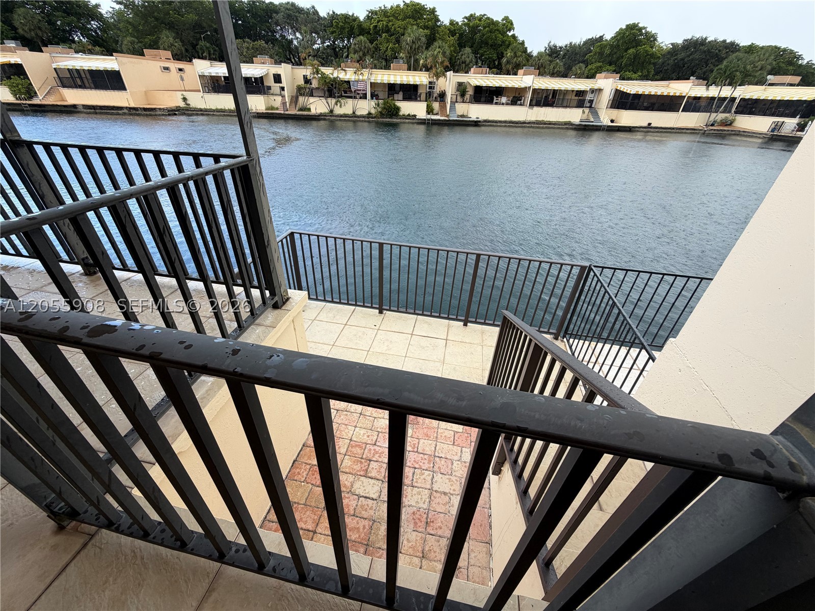 6932 Crown Gate Dr, Miami Lakes FL 33014