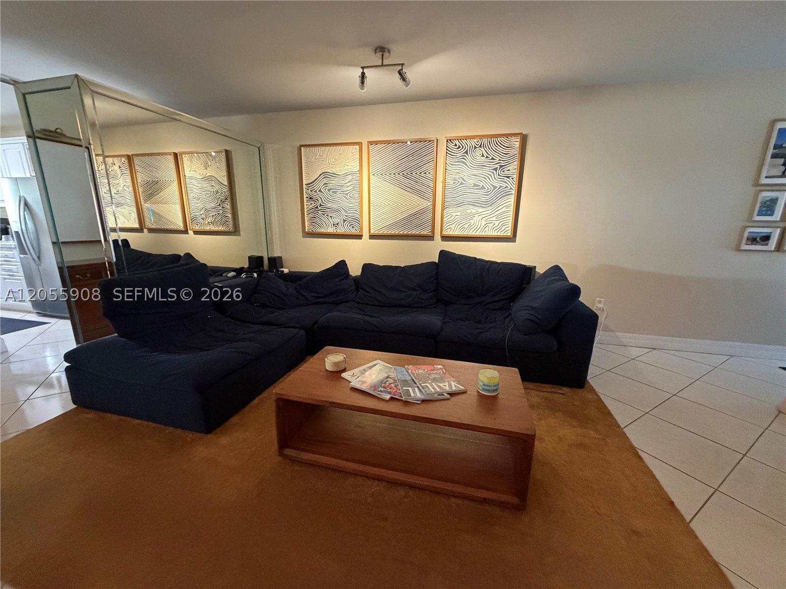6932 Crown Gate Dr, Miami Lakes FL 33014