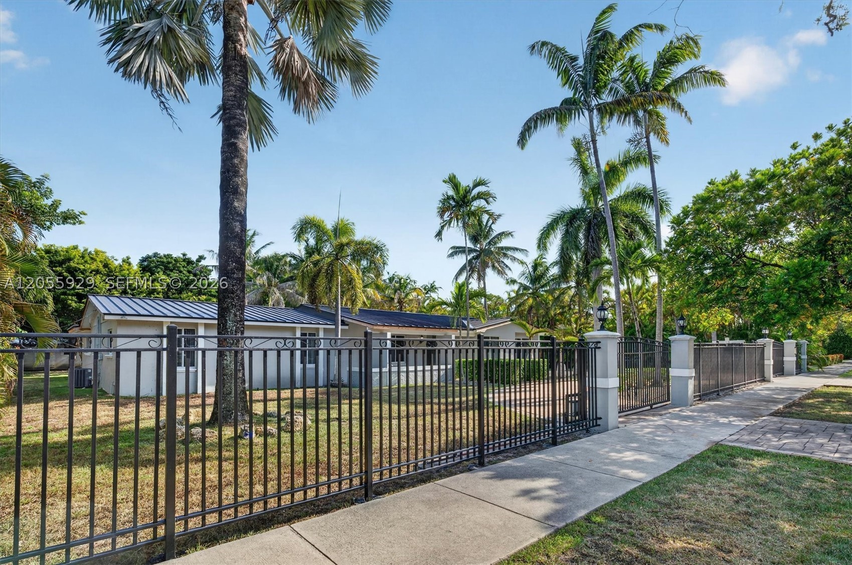8220 SW 152nd St #0, Palmetto Bay FL 33157