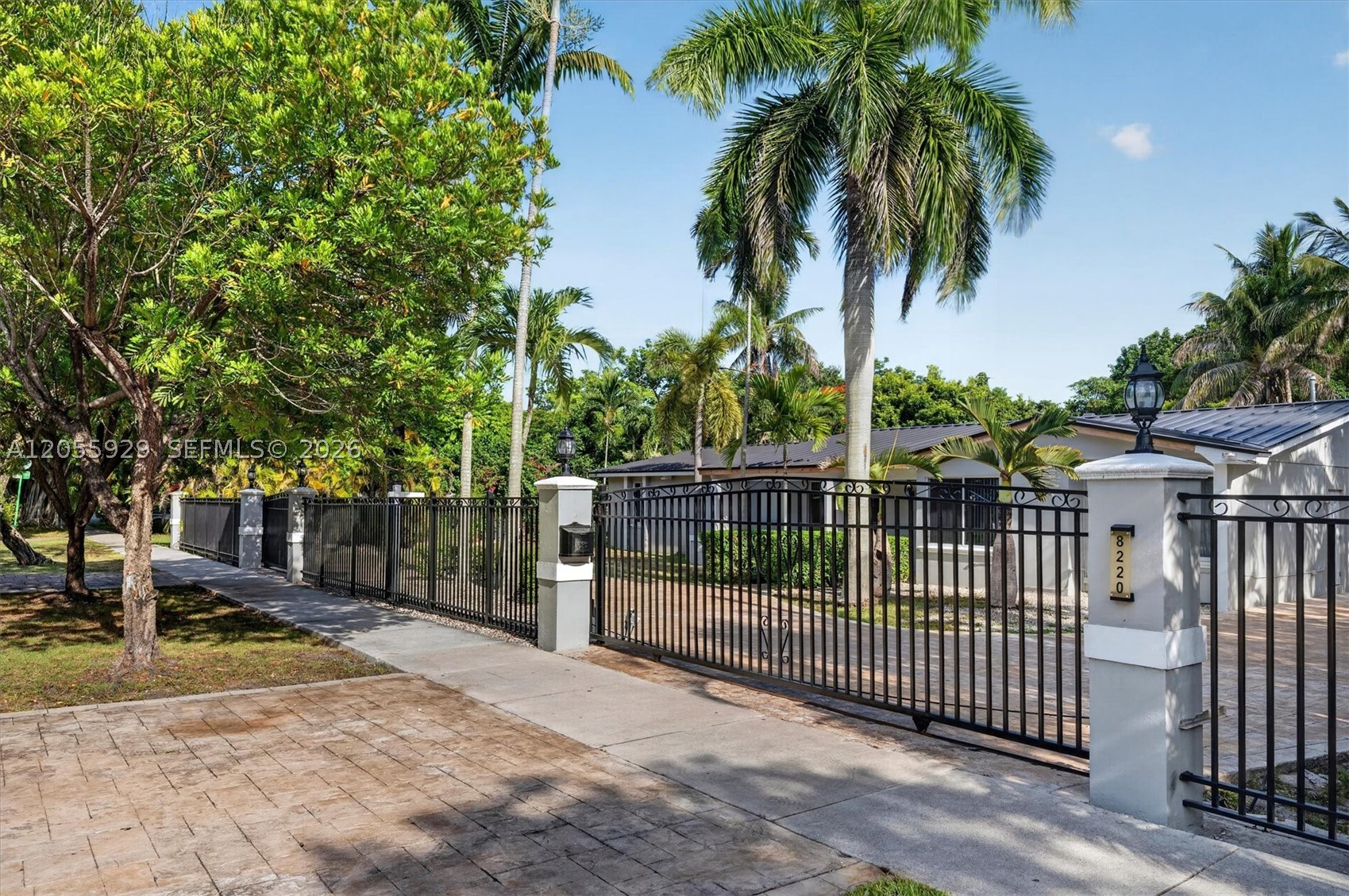8220 SW 152nd St #0, Palmetto Bay FL 33157