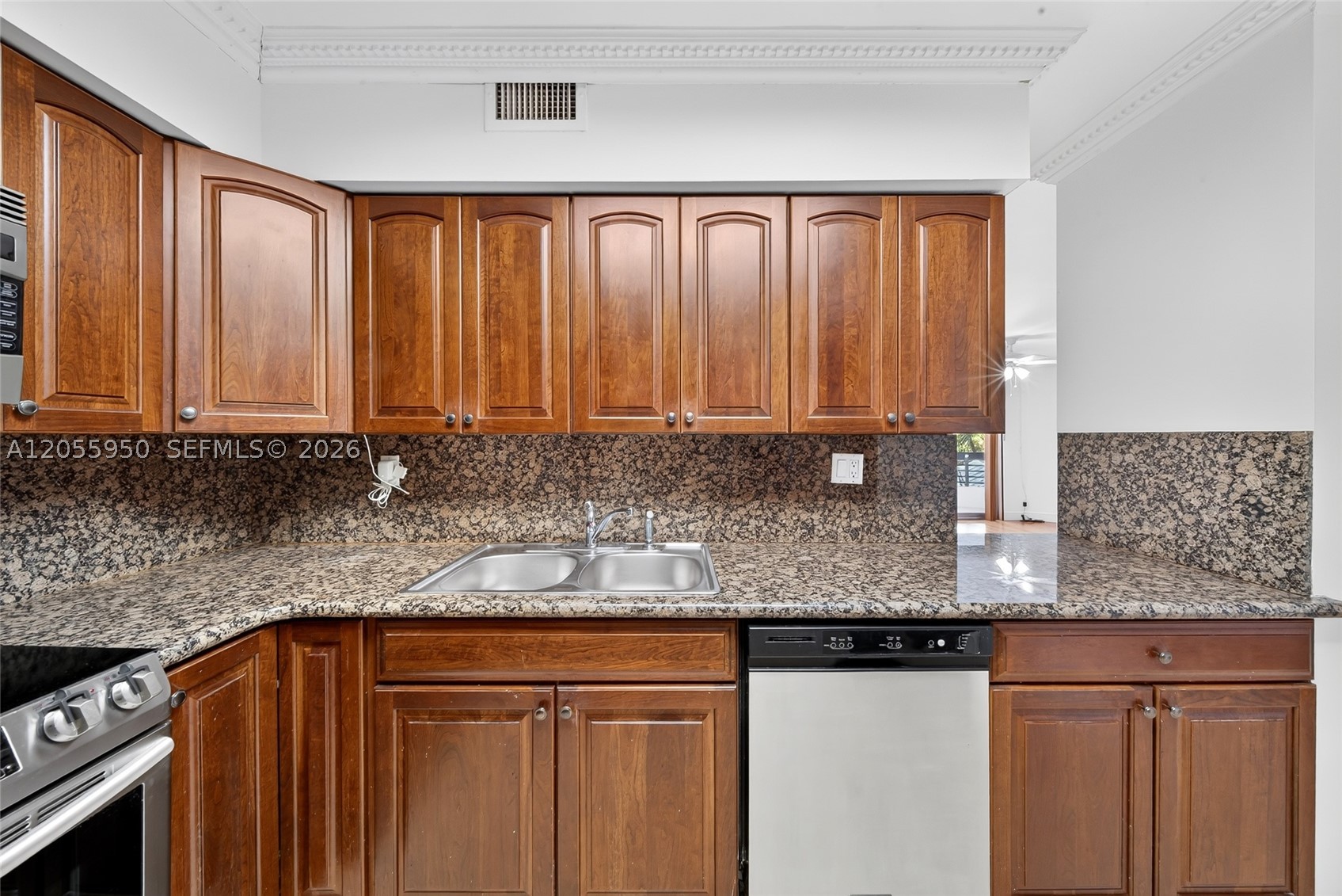 3600 Mystic Pointe Dr #310, Aventura FL 33180