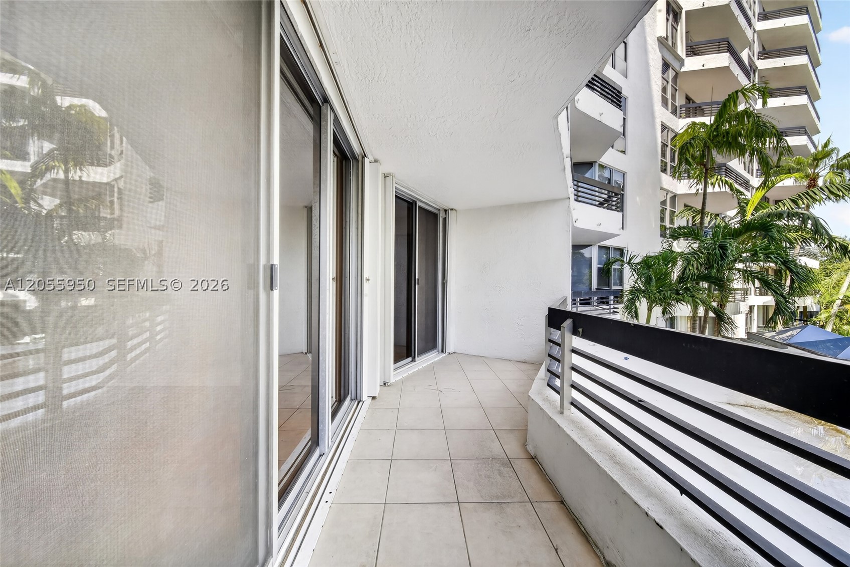 3600 Mystic Pointe Dr #310, Aventura FL 33180