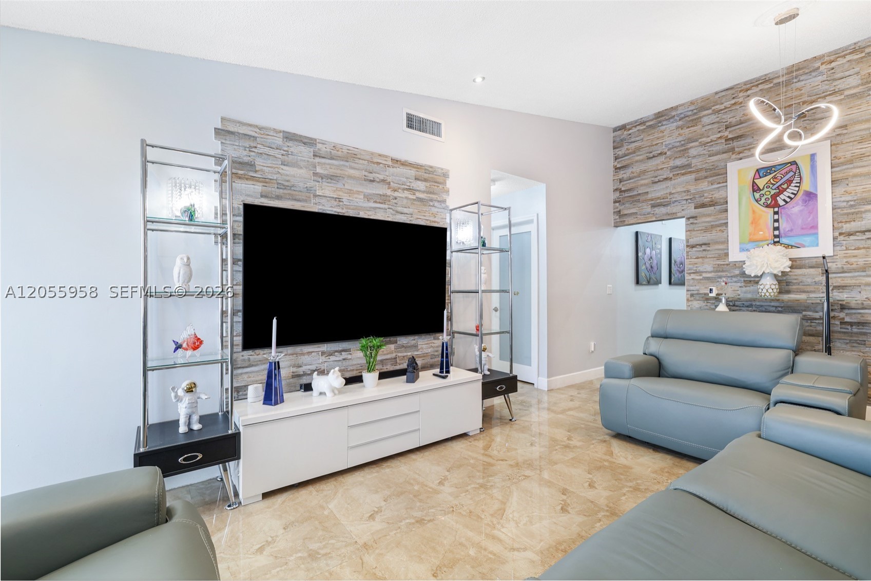 11425 NW 88th Ct, Hialeah Gardens FL 33018