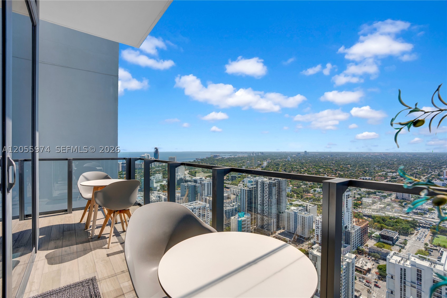 88 SW 7th St #PH 4303, Miami FL 33130