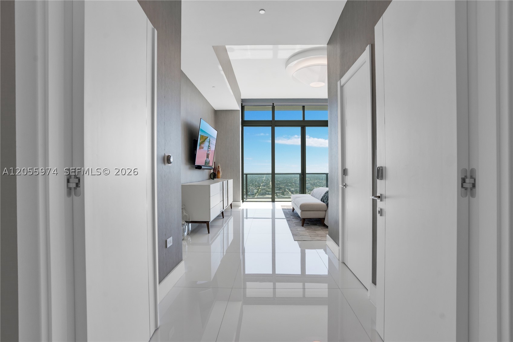 88 SW 7th St #PH 4303, Miami FL 33130