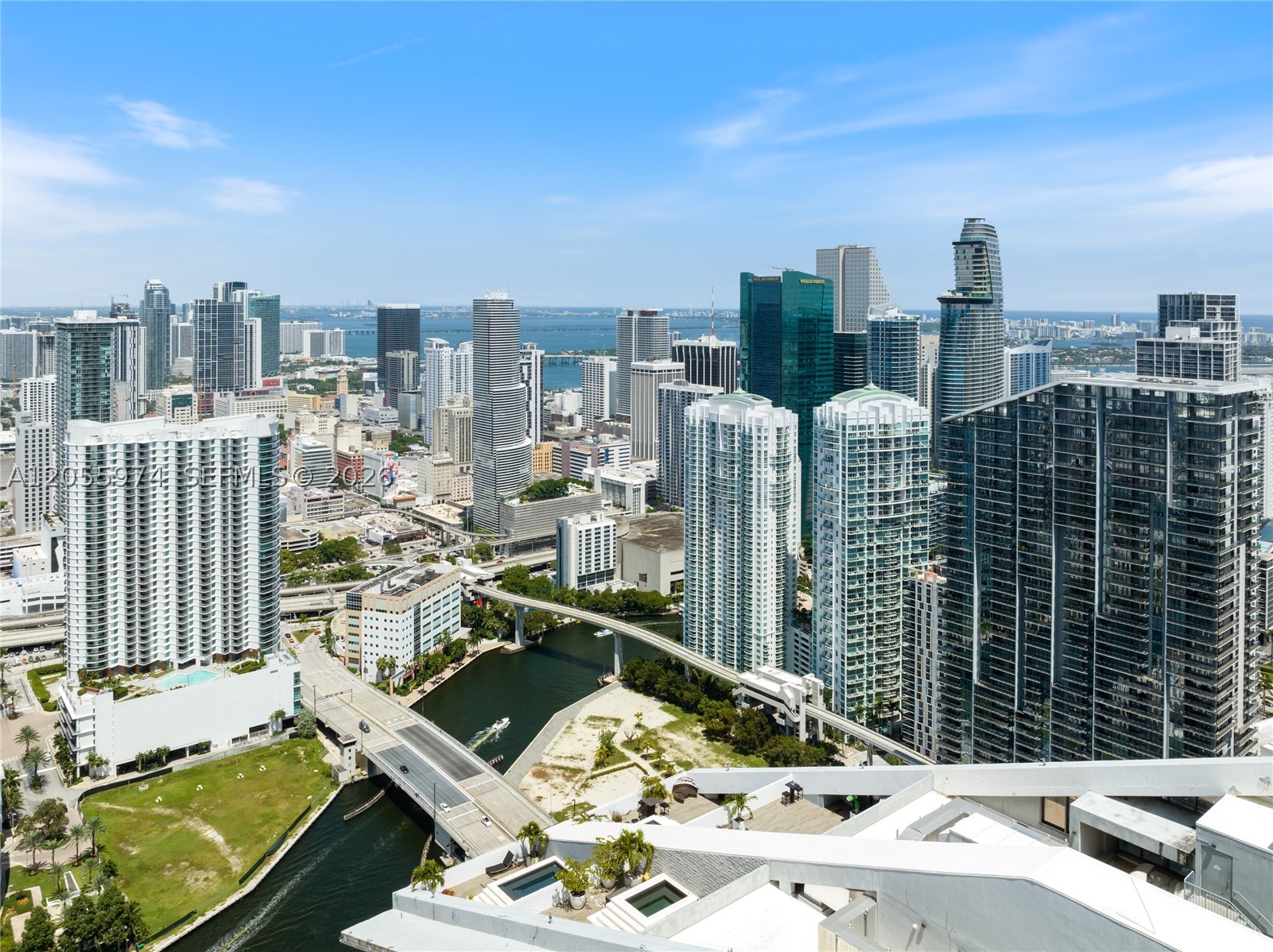 88 SW 7th St #PH 4303, Miami FL 33130