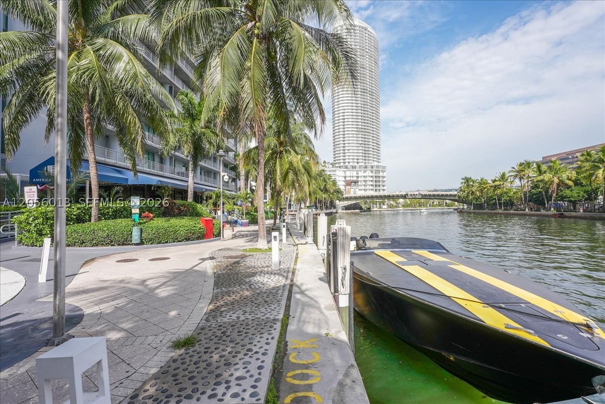 690 SW 1st Ct #2306, Miami FL 33130
