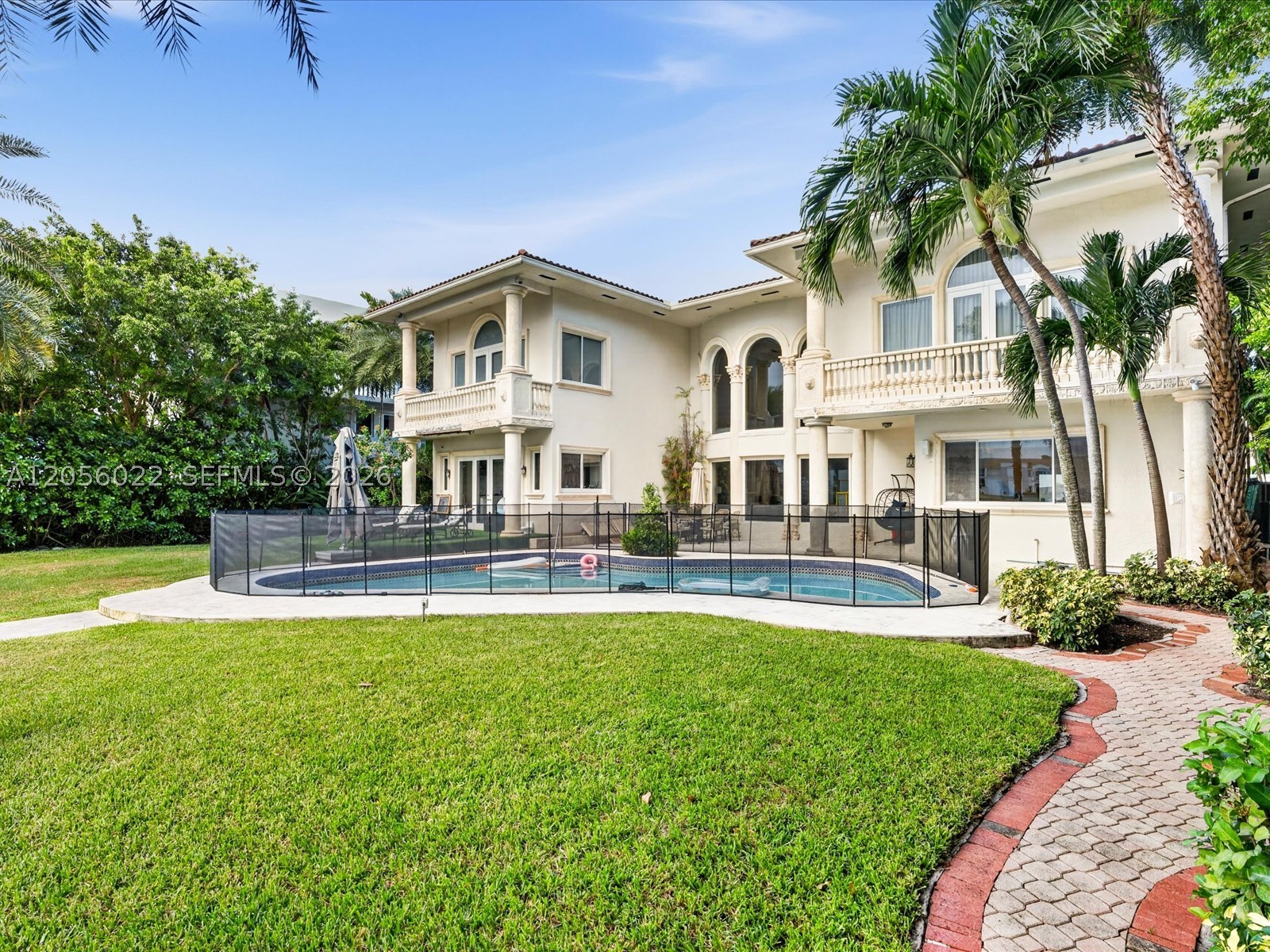 628 N Island, Golden Beach FL 33160